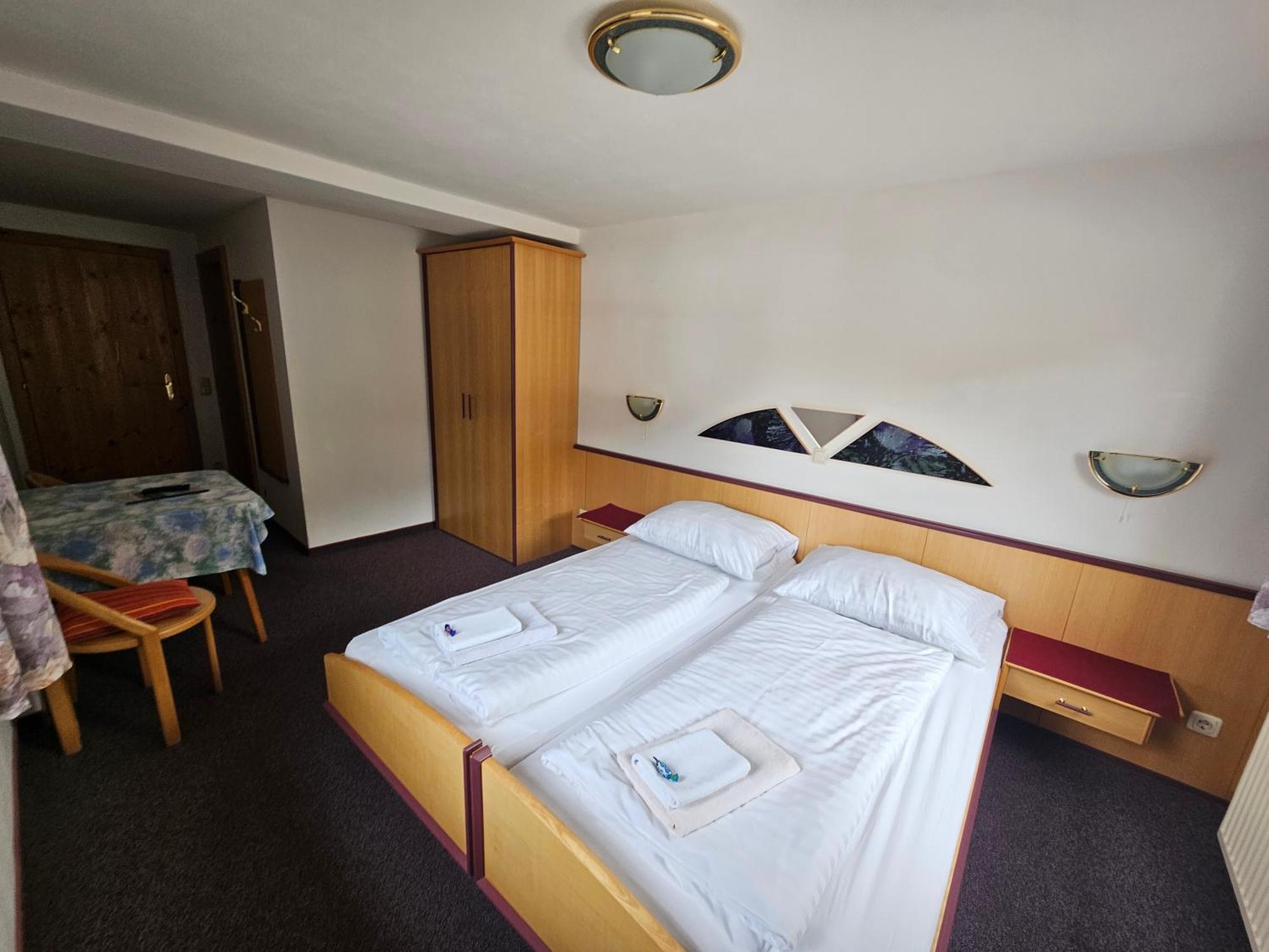 Landhotel Lacknerhof Mariapfarr Room photo